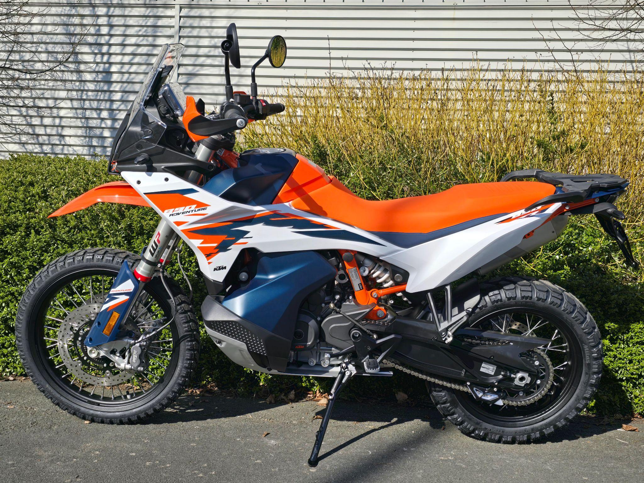 SOLD 2025 KTM 890 R Euro 5